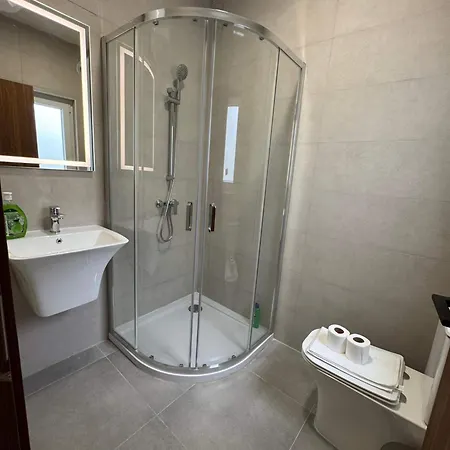 아파트 New Modern And Spacious 2b - By Hostmt Ta' Penza