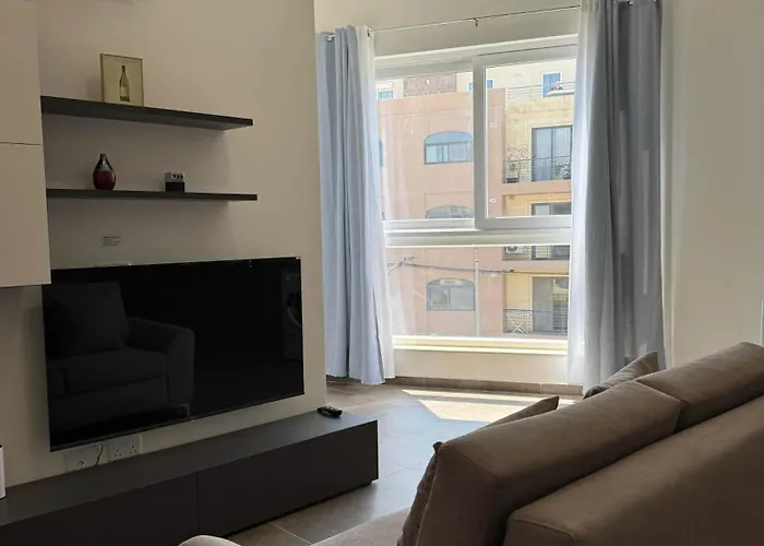 New Modern And Spacious 2b - By Hostmt