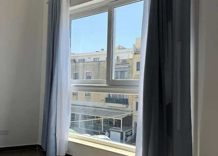 Διαμέρισμα New Modern And Spacious 2b - By Hostmt