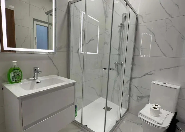 Διαμέρισμα New Modern And Spacious 2b - By Hostmt *